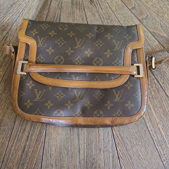 Louis Vuitton Handbags - Vintage Louis Vuitton Crossbody Handbag